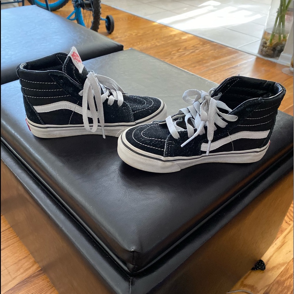 Shoes - Picture 6 of 6